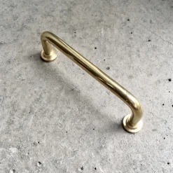 Bøjlegreb • Messing • 87 mm • Rund Fodskive