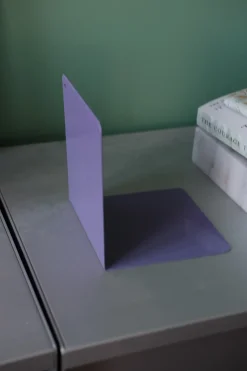 Bogstøtte • Hylde • Violet • Sendes ikke