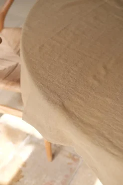 Dug • Hør • 140 x 250 cm • Curry • Varm Brun