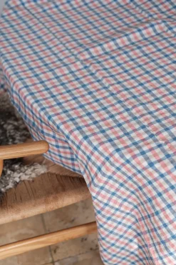 Dug • Hør • 140 x 250 cm • Koral blå Tern