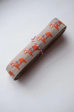 Gavebånd • 5 m • Dalahest • 22 mm