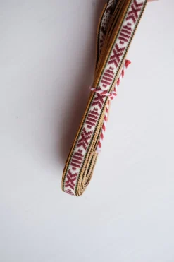 Gavebånd • 5 m • Hvid med Mørkerød • 9 mm