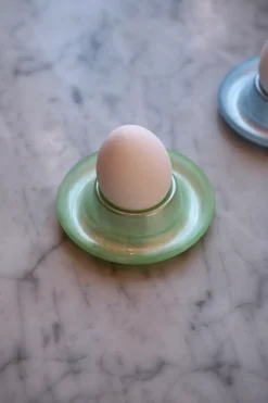 Æggebæger • Æblegrøn