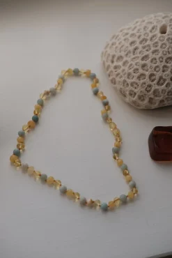 Halskæde • Ædelsetensperler & Rav • Gul & Lyseblå