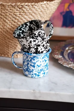 Krus med hank • Emalje • Splatter Sort • UDGÅR