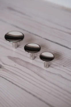 Møbelknap • Greb • Krom • Dyb 28 mm