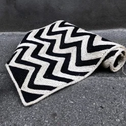 Måtte • Chevron • 46 x 120 cm • Sort