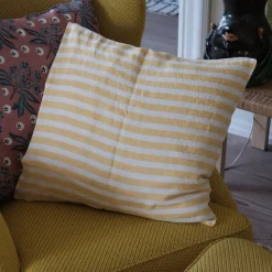 Pudevår • Hør • 50x50 • Hvid og Gule Striber