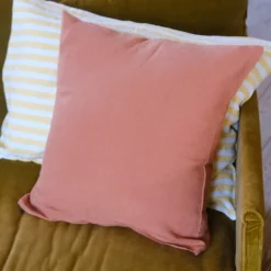 Pudevår • Hør • 50x50 • Sienne Clair