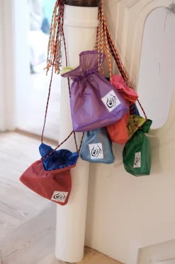 Taske • Med snor • Spilerdug • Assorteret