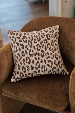 Uldpude • 45x45 cm • Leopard • Hvid & Bourdeaux