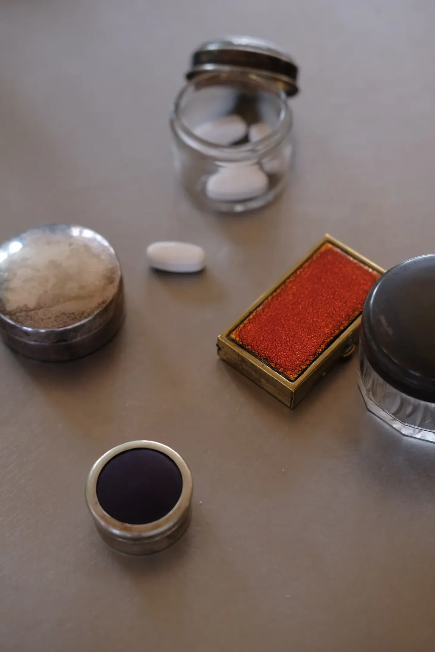 Vintage • Pilleæske • Smykkeæske • Assorteret