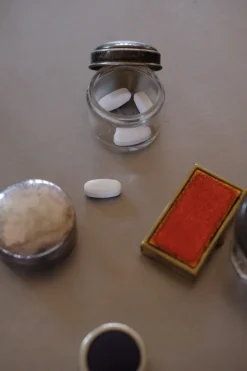 Vintage • Pilleæske • Smykkeæske • Assorteret